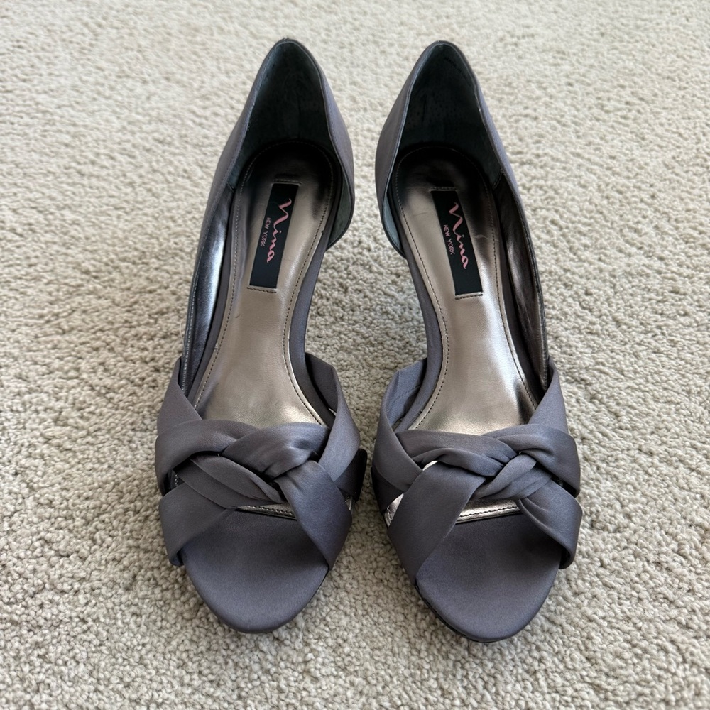 Nina Crista Women's Shoes in Steel Luster